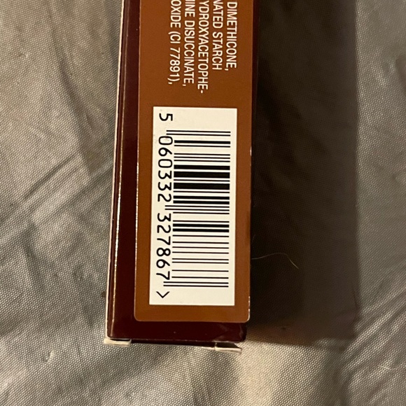 LAST ONE!!NIB!! Charlotte Tilbury- Hollywood Contour Wand (Shade: Medium/Dark) - Picture 5 of 6